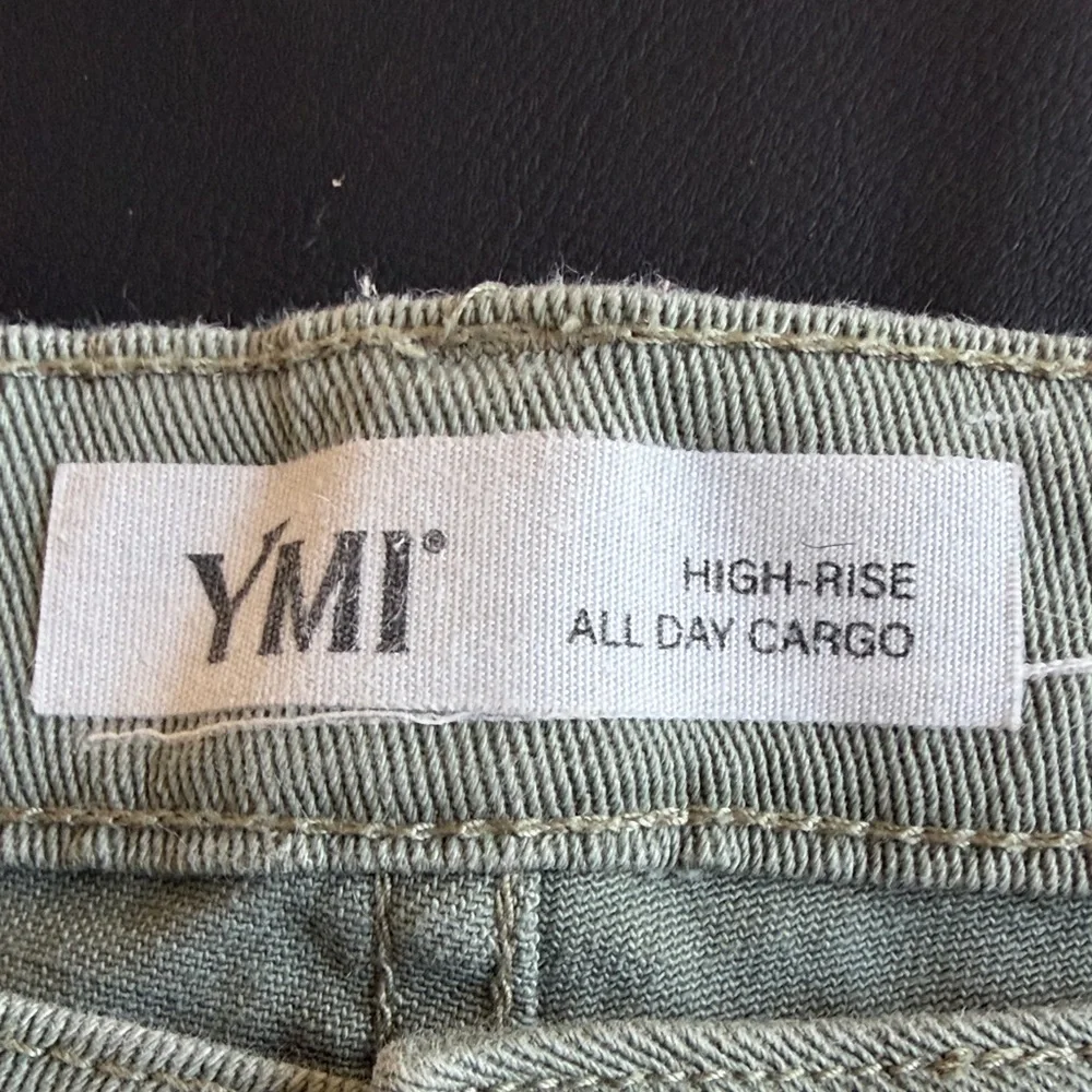 YMI High Rise All Day Cargo Wide Leg Pants Sage Green Women’s 11